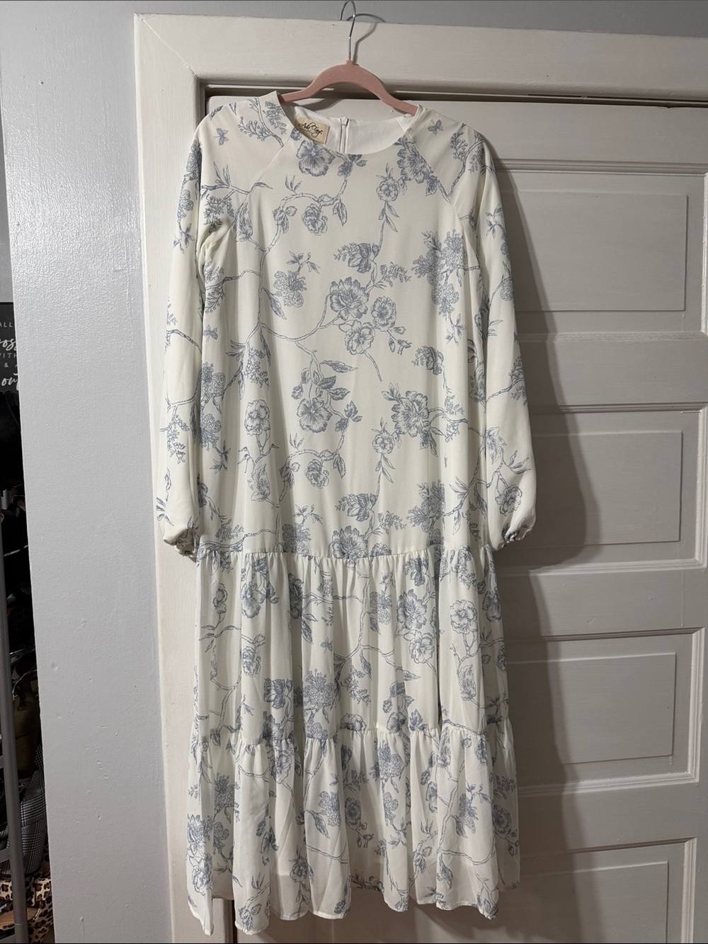 Elegant Ivory Floral Long-Sleeve Tiered Dress